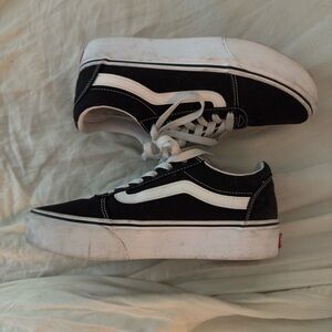 Vans Old Skool Stackform Shoe Black and white trainers